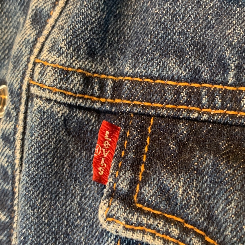 Levi’s Women’s Small Mis Weekend Jacket Classic Trucker Blue Jean Denim Jacket - Picture 2 of 9